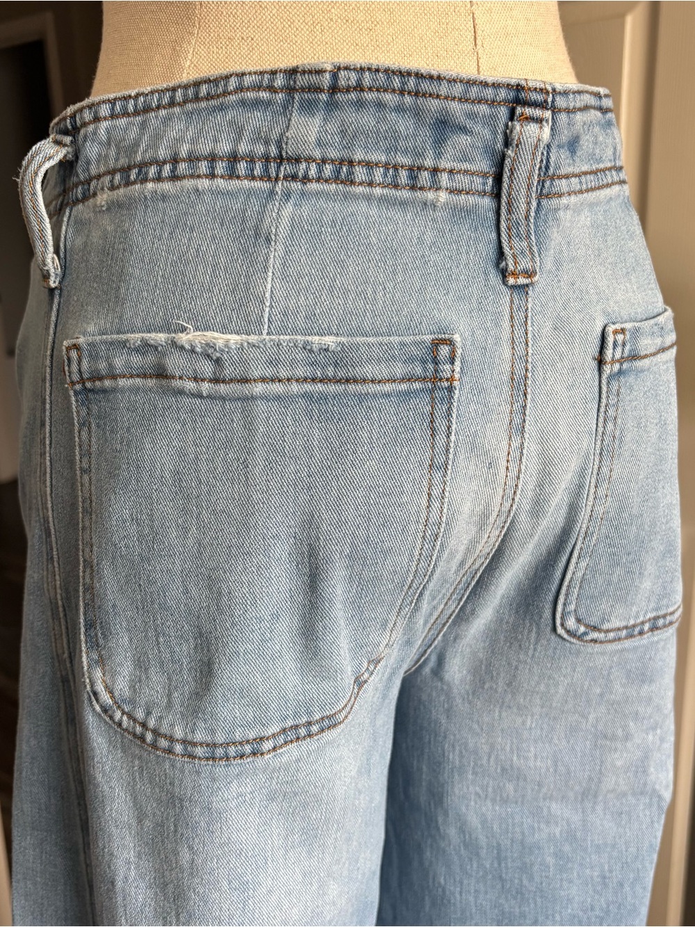 Jeans - Picture 4 of 5
